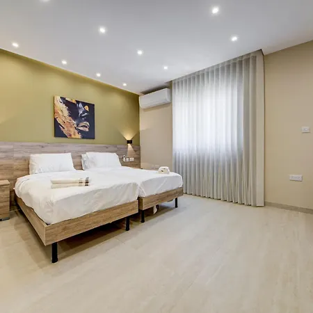 Panoramic Sea View 3br Penthouse With Pool Jacuzzi 斯利马
