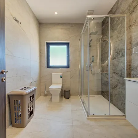 Panoramic Sea View 3br Penthouse With Pool Jacuzzi * 斯利马