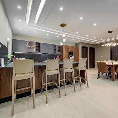 Panoramic Sea View 3br Penthouse With Pool Jacuzzi * 斯利马