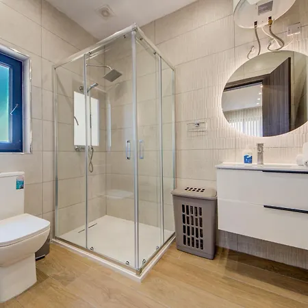 Panoramic Sea View 3br Penthouse With Pool Jacuzzi 斯利马